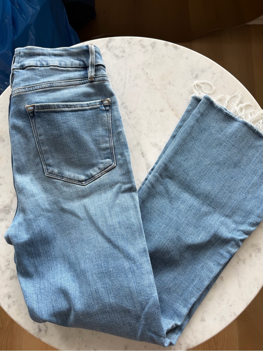 Frame Denim Light Blue Frayed-Hem Cropped Jeans